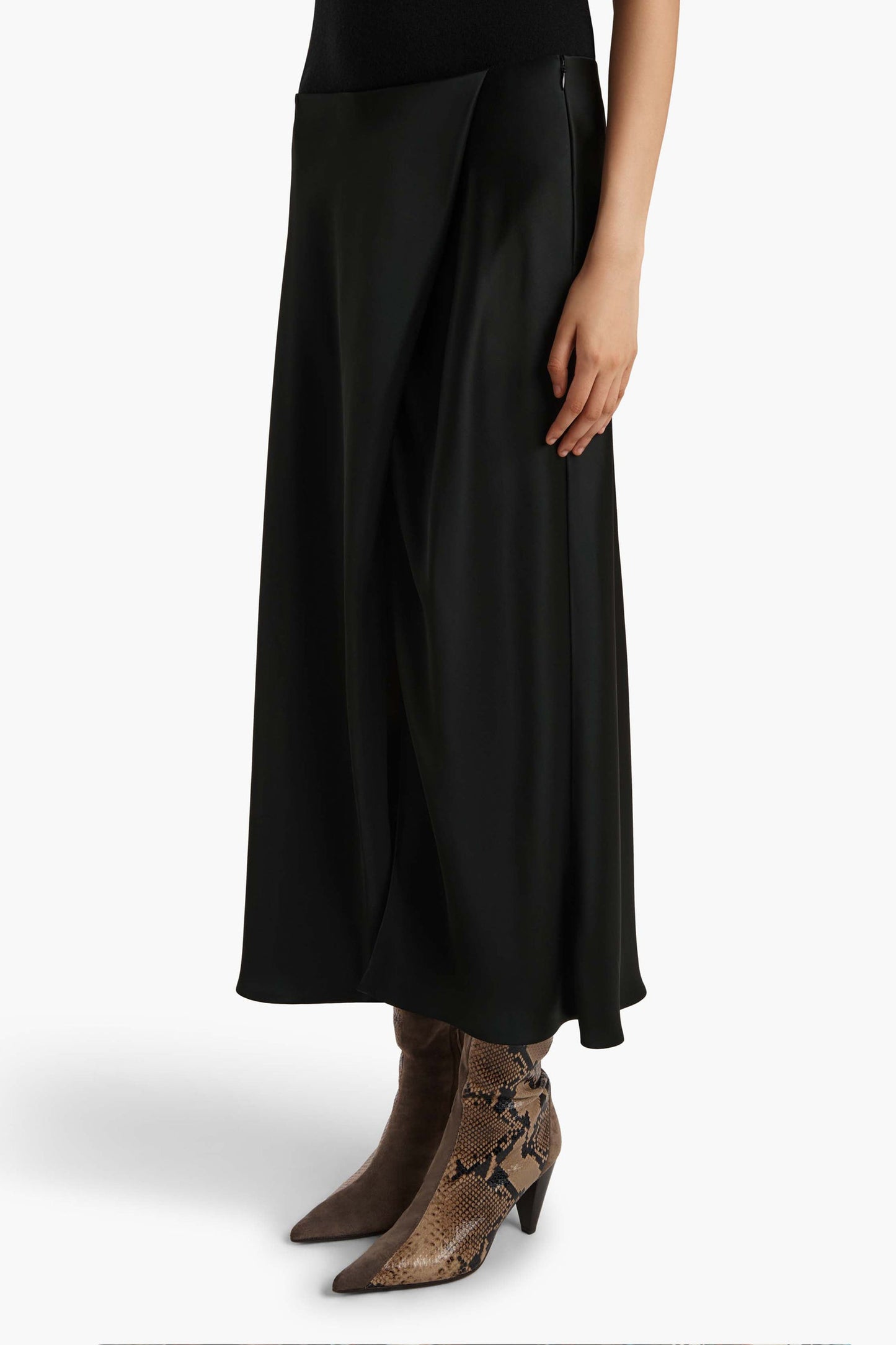 Rock Demi in Schwarz Khaite