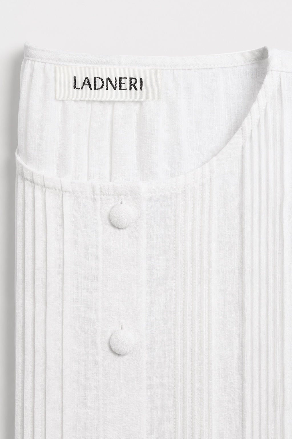 Bellina Blouse in White Ladneri