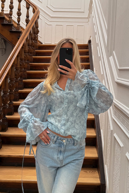 Elise Blouse in Blue Paisley – Ladneri 
