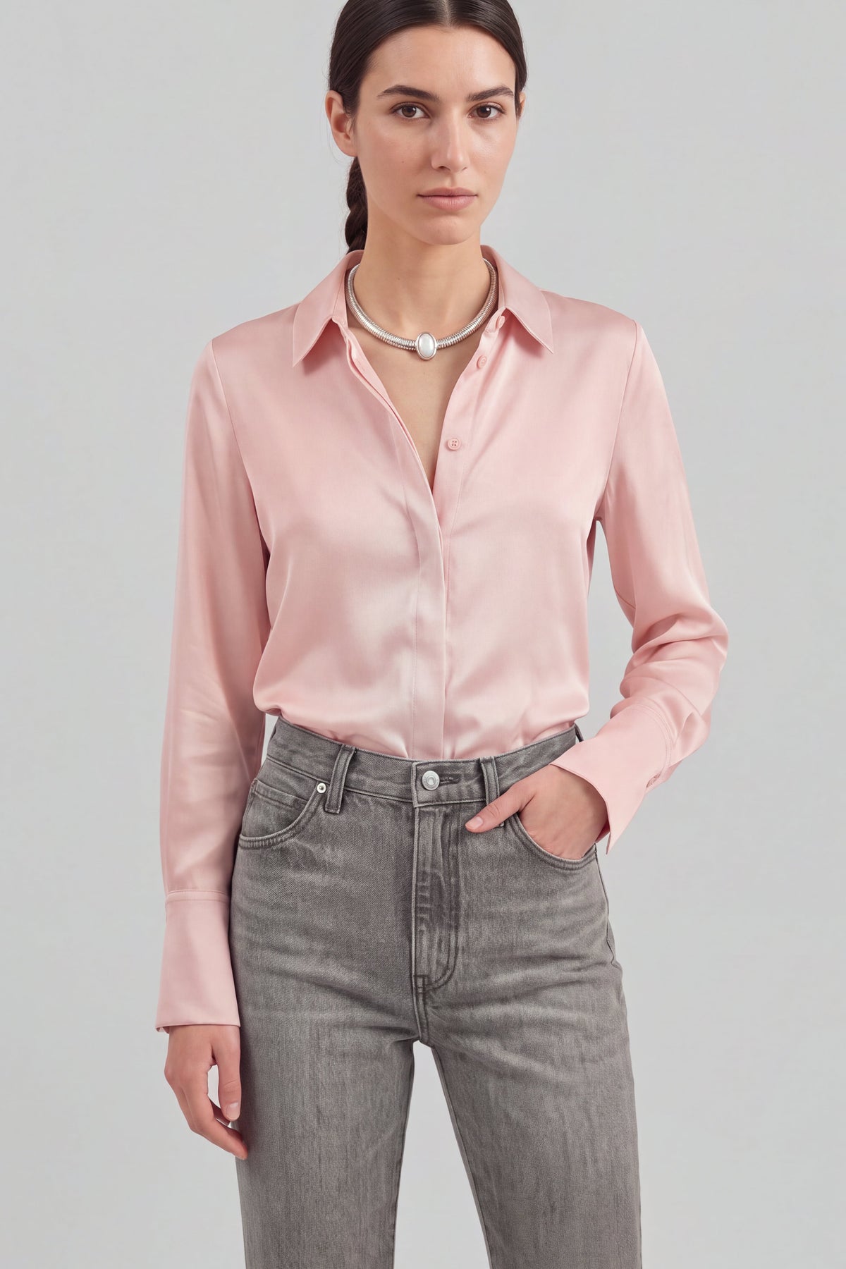 Bluse Hedi in Rosa Ladneri – Model ist 1,78 m groß und trägt Gr. S