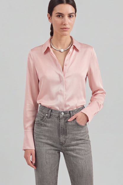 Bluse Hedi in Rosa Ladneri – Model ist 1,78 m groß und trägt Gr. S