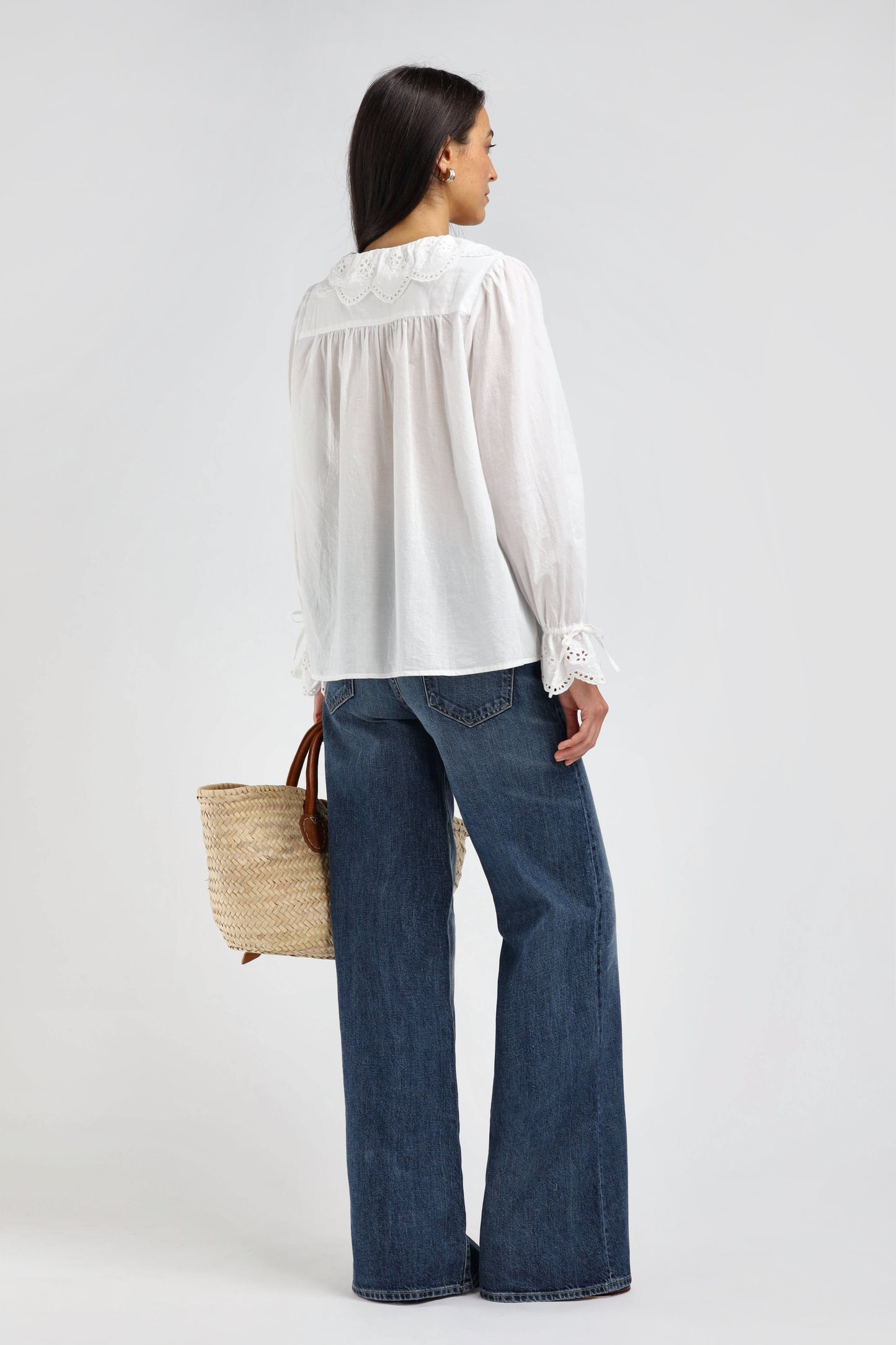 Lia Blouse in White – Ladneri 