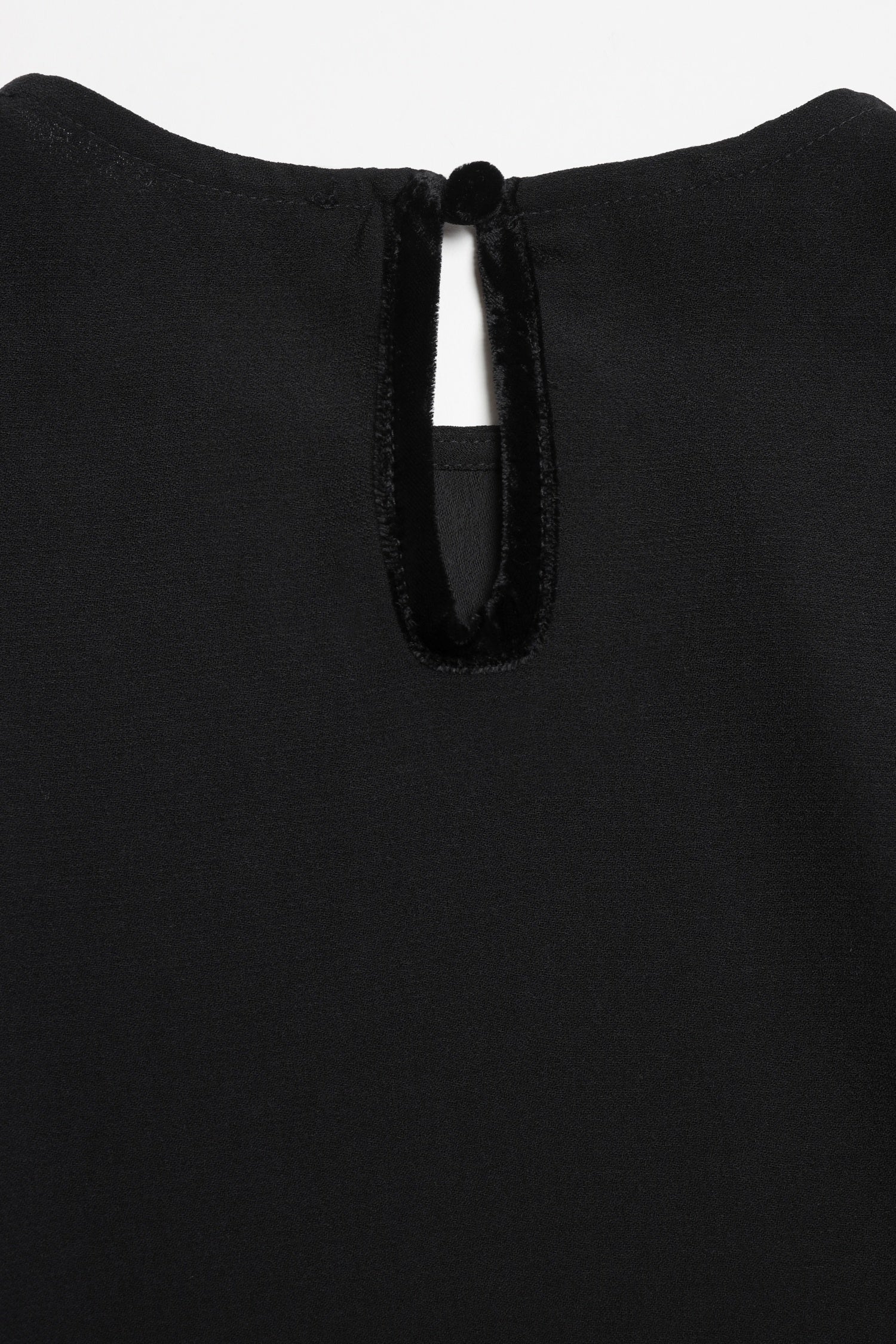 Bluse Sila in Schwarz Ladneri