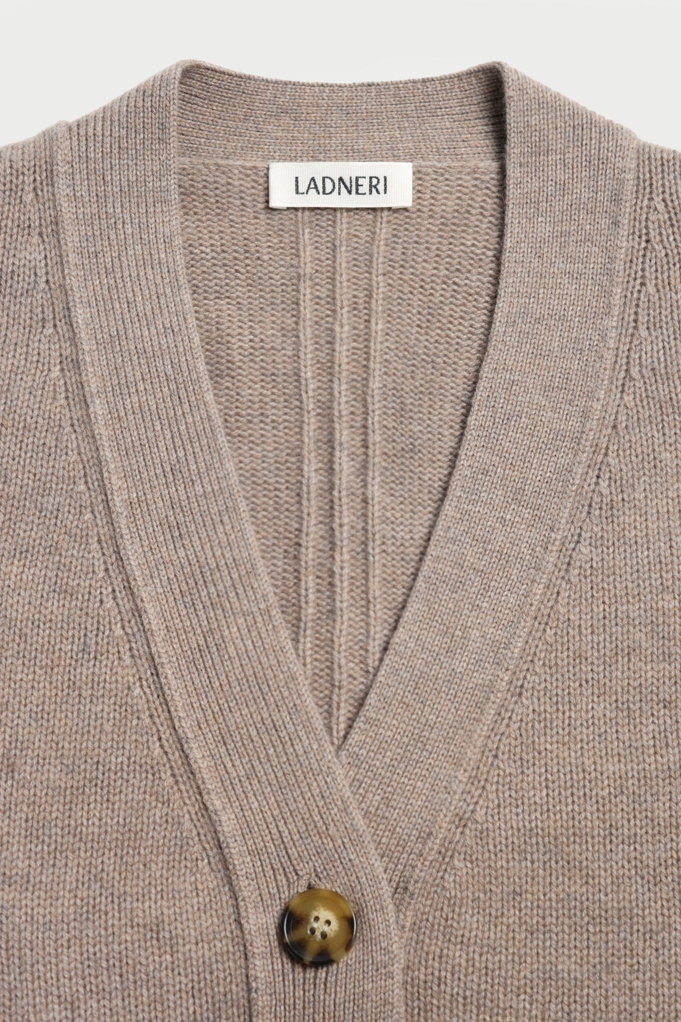 Cardigan Luce in Taupe
