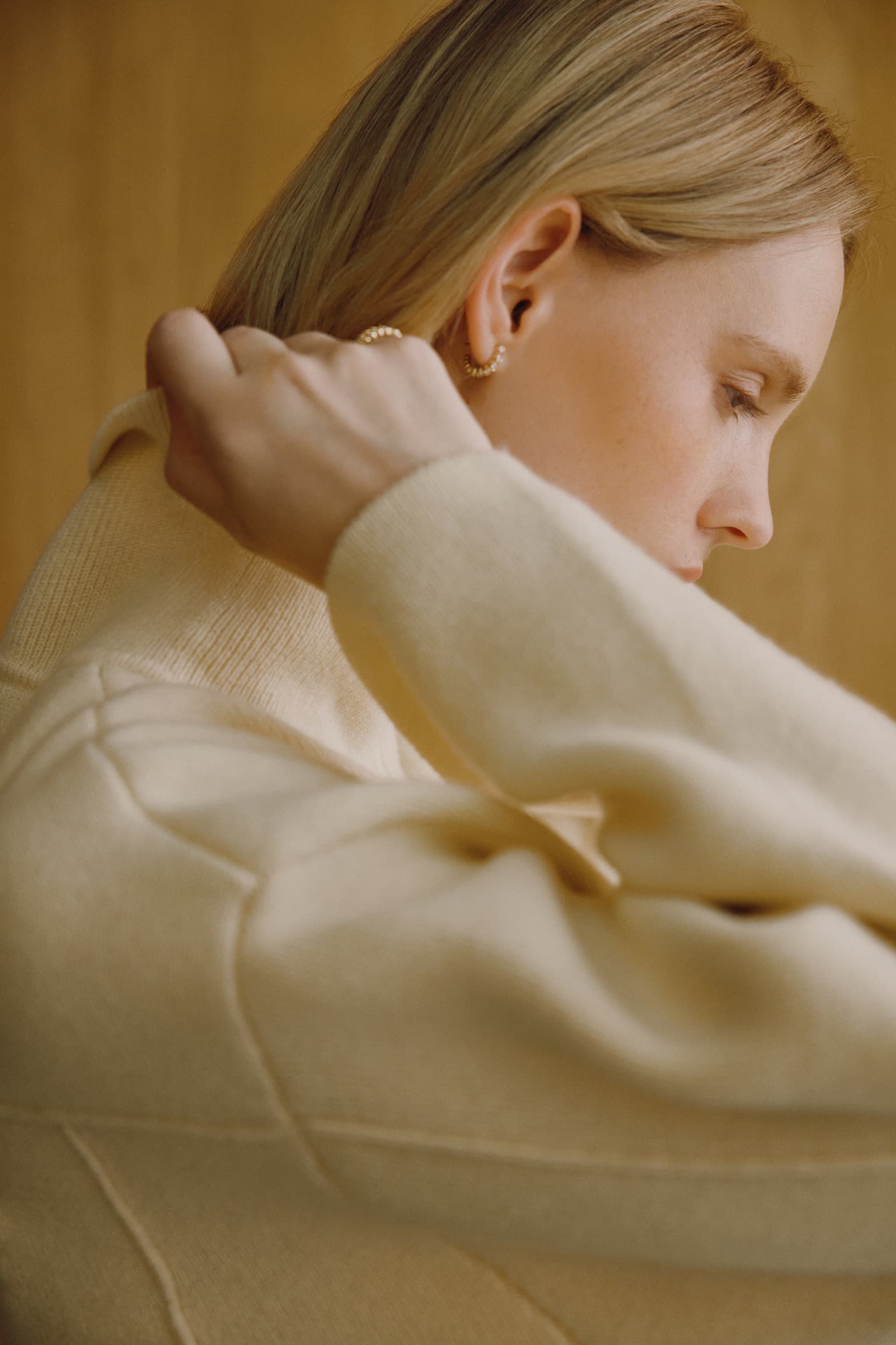 Cardigan Melua in Butter Yellow Ladneri