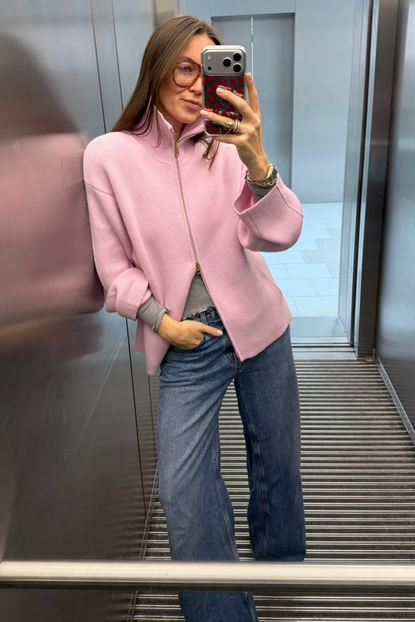 Cardigan Melua in Winter Rose Ladneri