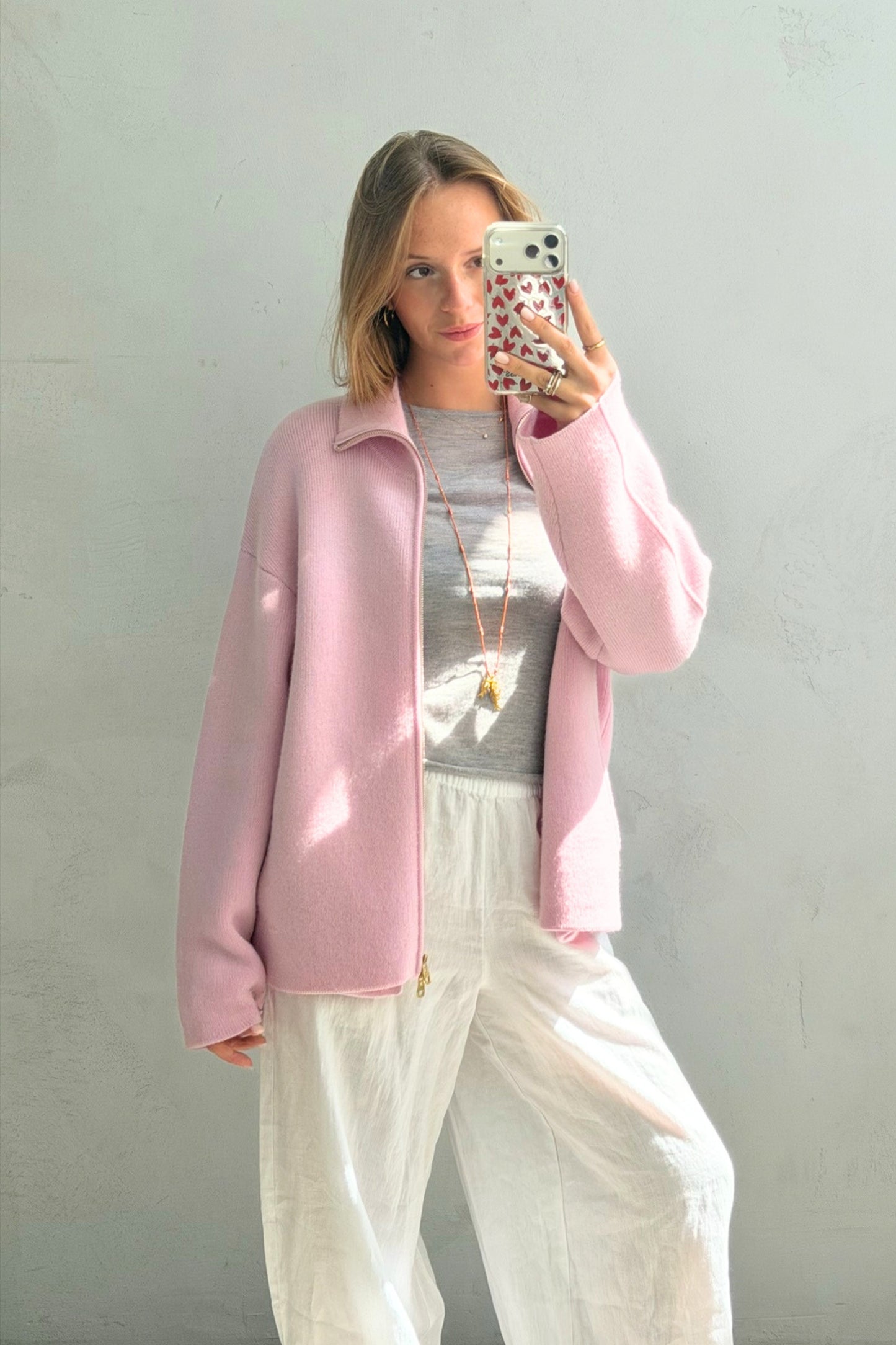 Cardigan Melua in Winter Rose Ladneri