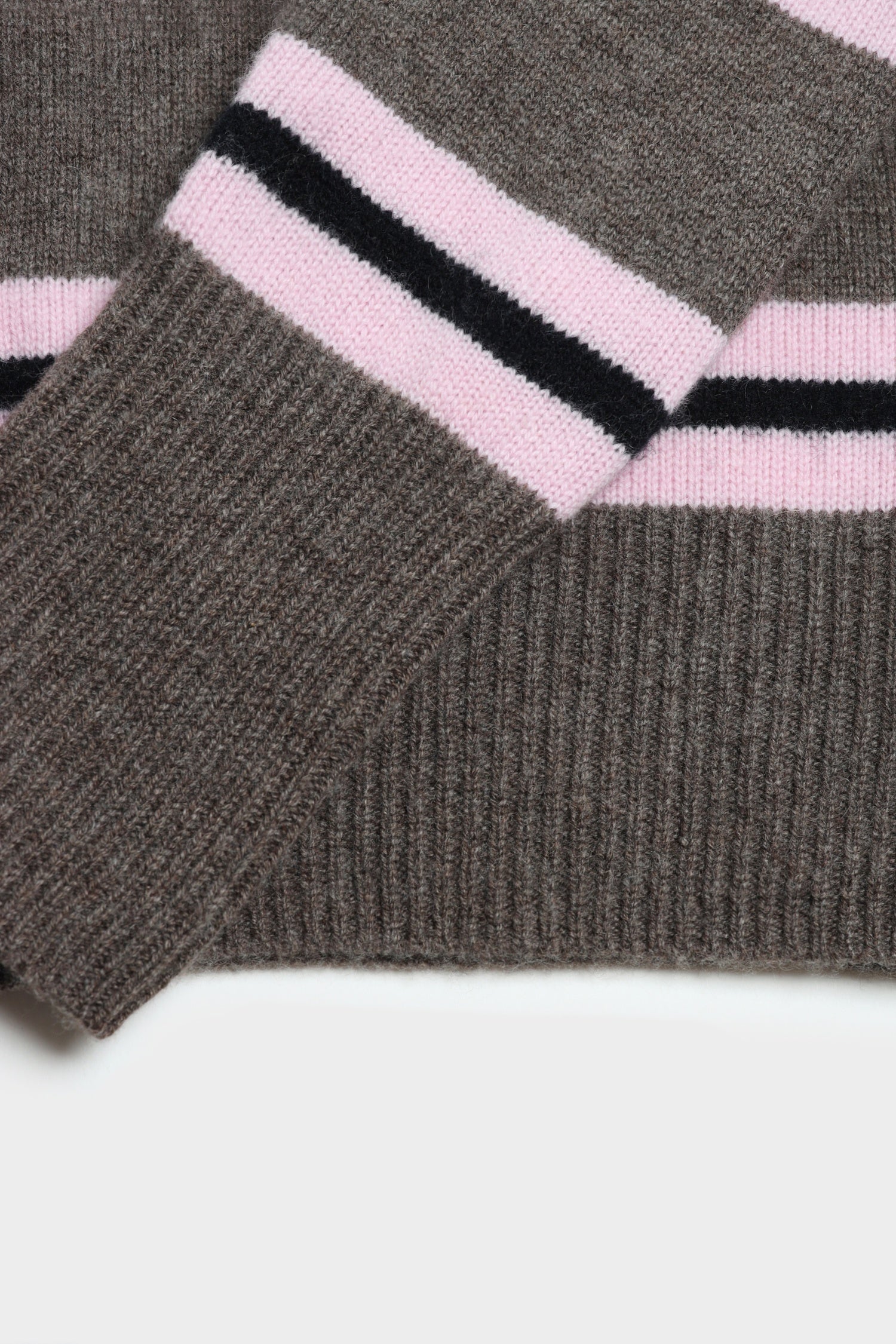 Cardigan Noemi in Pink Striped Ladneri