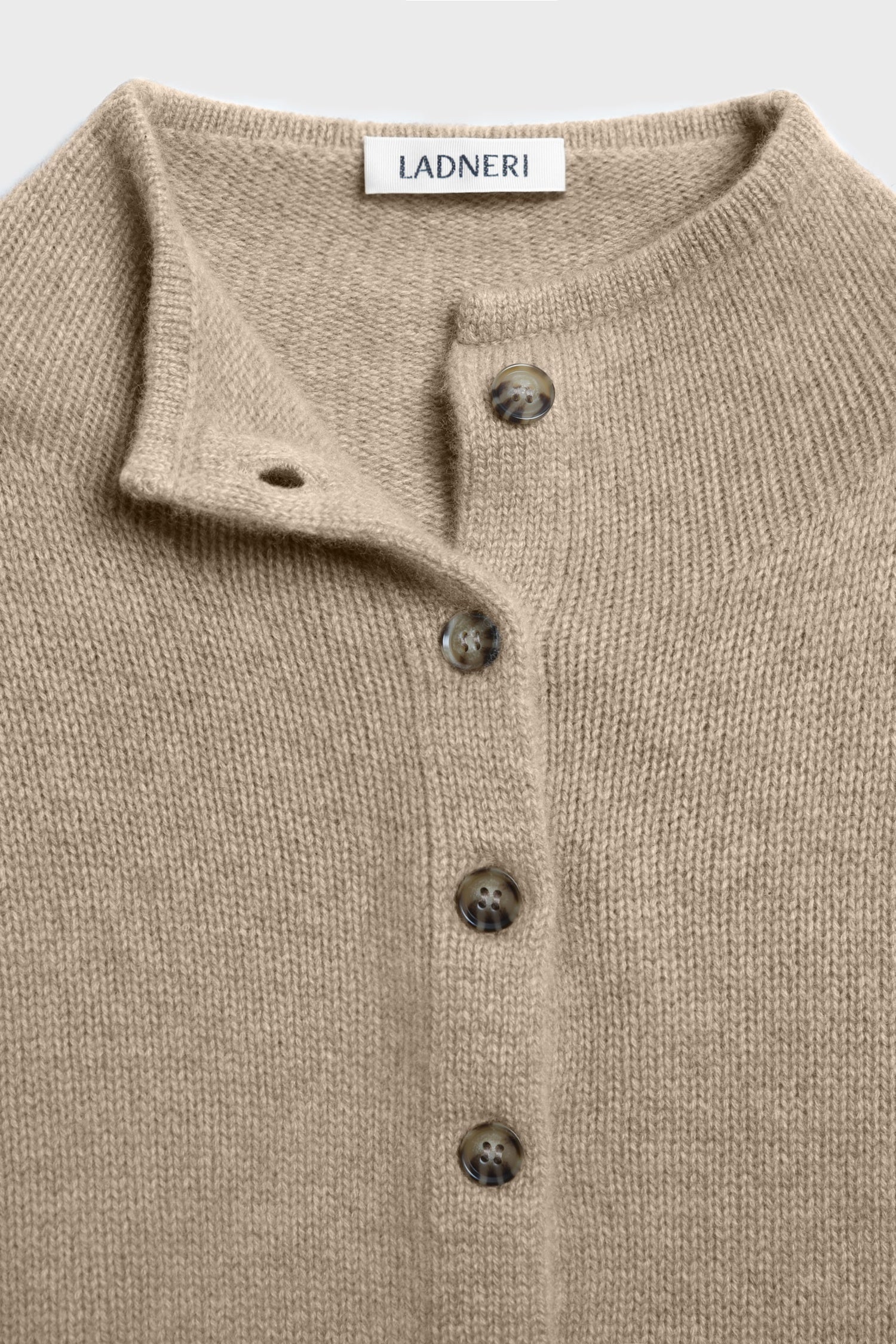 Cardigan Nordina in Golden Oat Ladneri