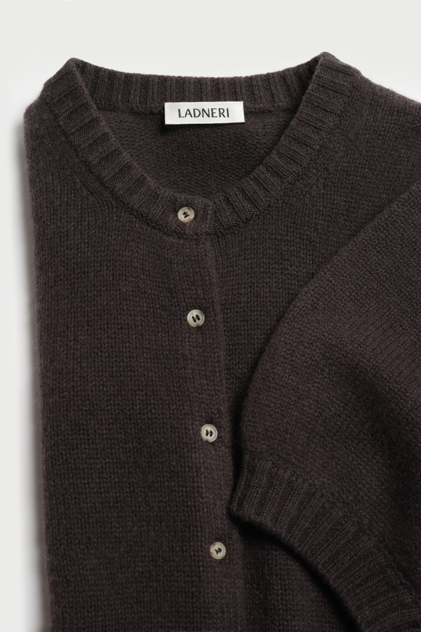 Cardigan Poupette in Cacao Noir Ladneri