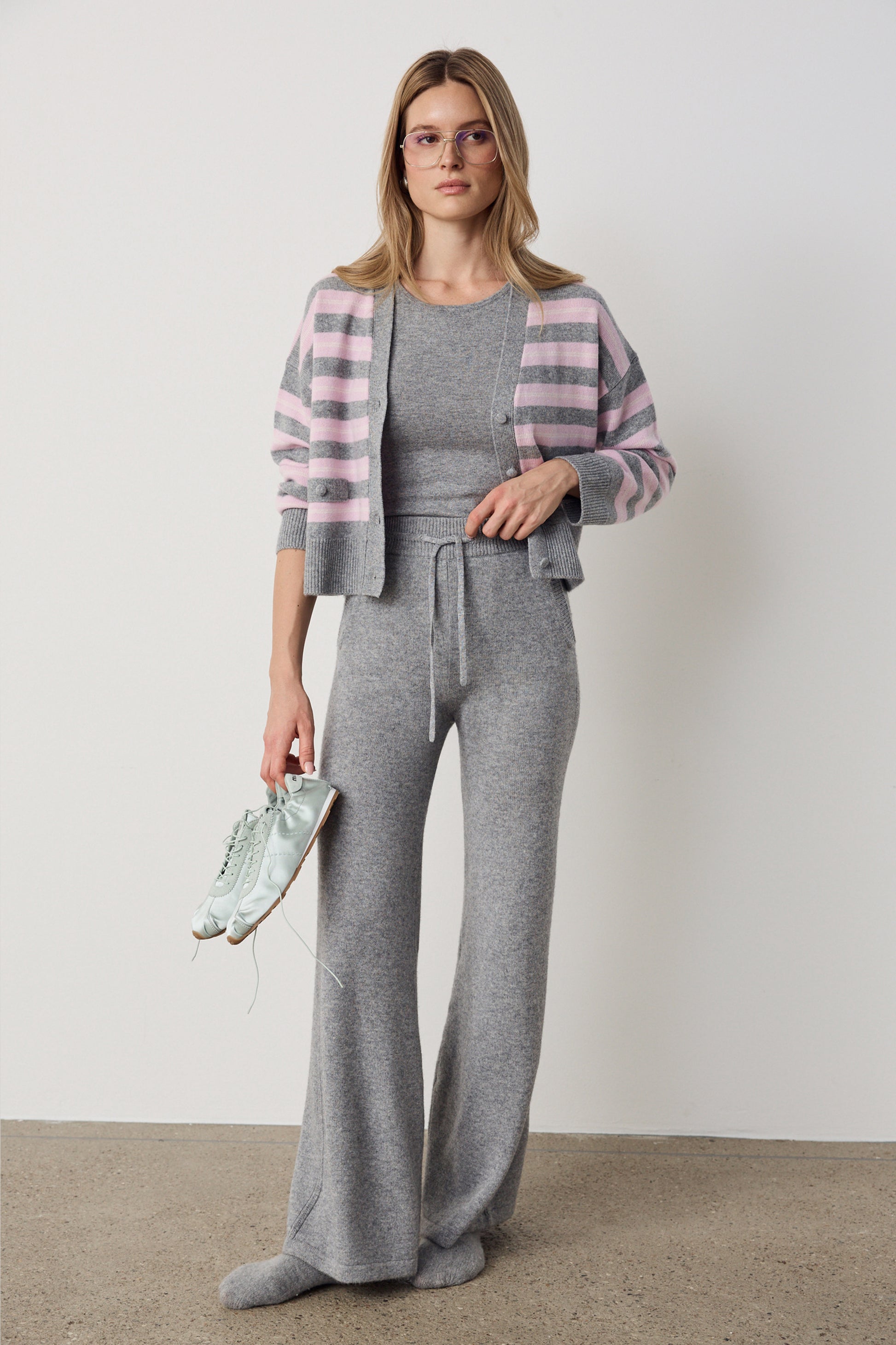 Hose Lill in Knitted Stone Ladneri