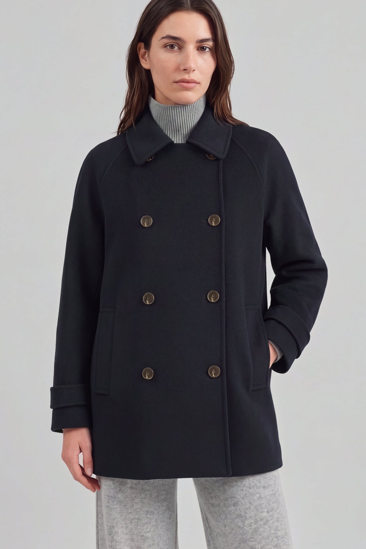 Jacke Sofia in Navy Ladneri – Model ist 1,78 m groß und trägt Gr. S