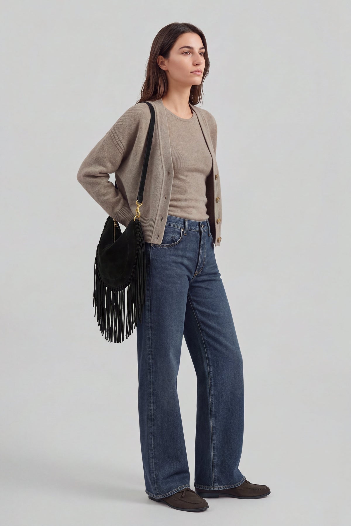 Layering Set in Taupe Ladneri – Model ist 1,78 m groß und trägt Gr. S