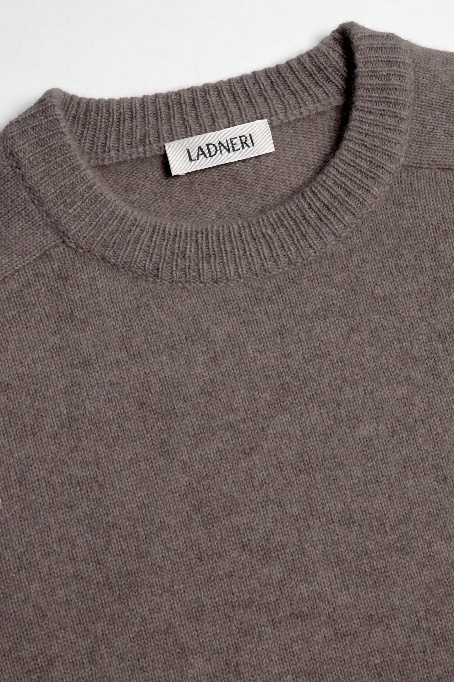 Vincent Sweater in Dark Brown Melange, Ladneri Men - Anita Hass