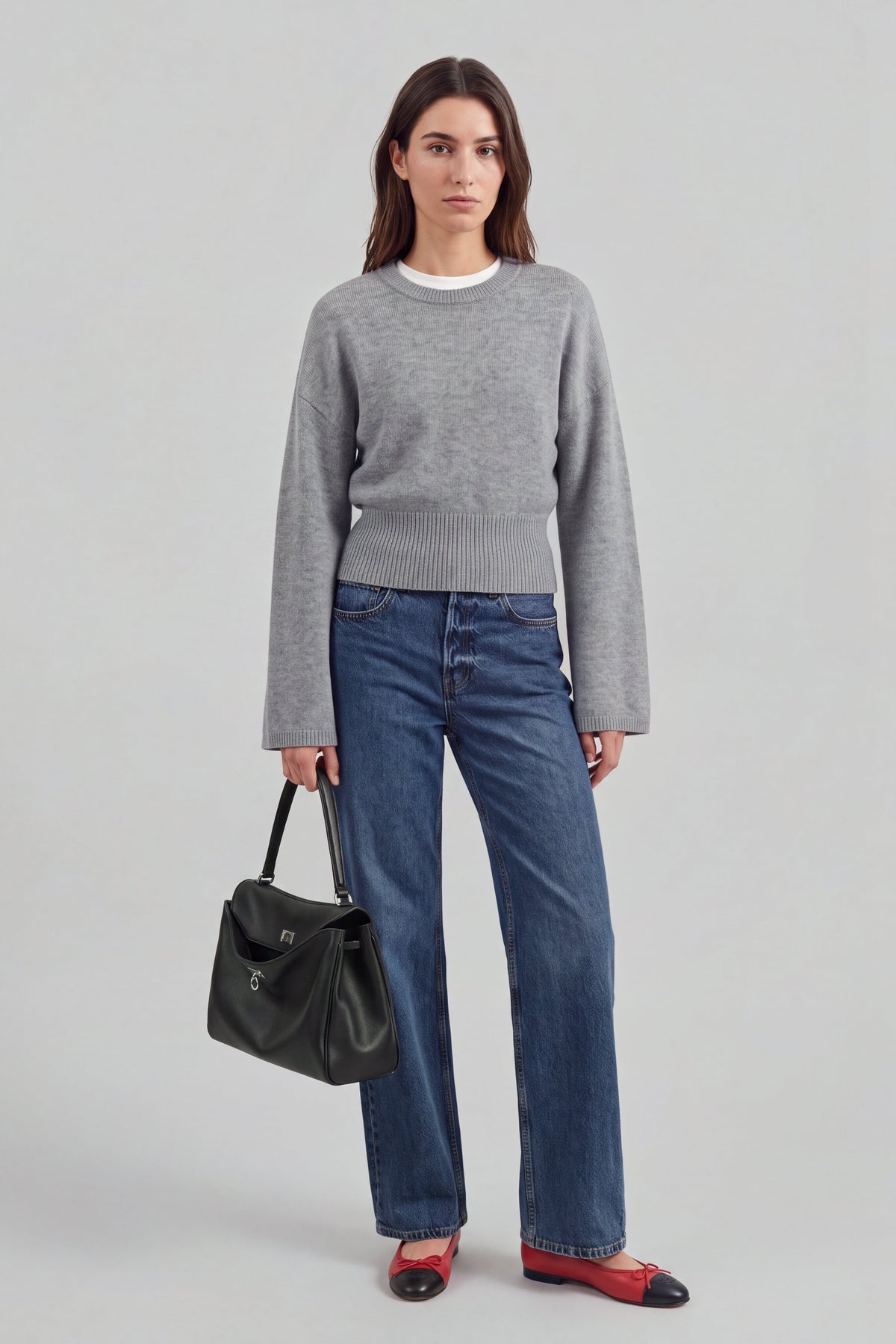 Pullover Fede in Silver Haze Ladneri – Model ist 1,78 m groß und trägt Gr. S