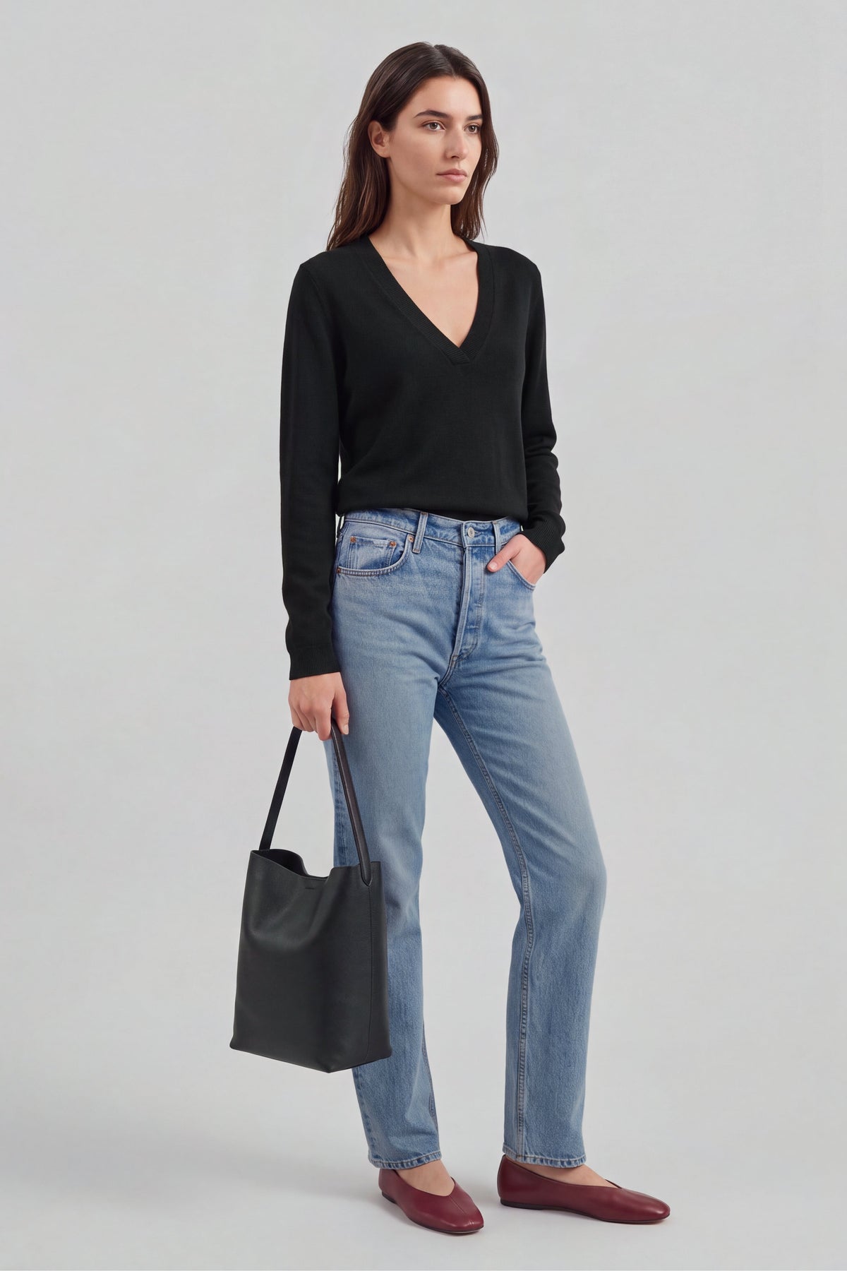 Pullover Pizzo in Schwarz Ladneri – Model ist 1,78 m groß und trägt Gr. S