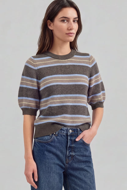 Pullover Poupette in Taupe Striped Ladneri – Model ist 1,78 m groß und trägt Gr. S