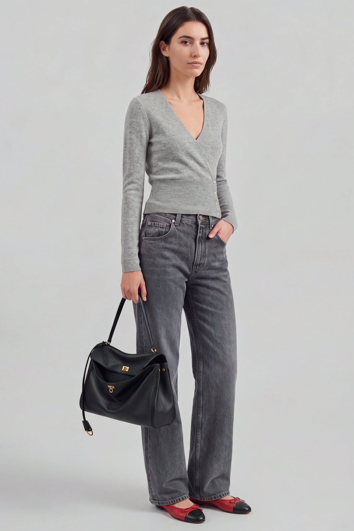 Pullover Sera in Knitted Stone Ladneri – Model ist 1,78 m groß und trägt Gr. S