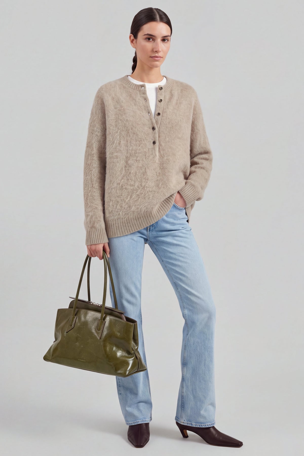 Pullover Veya in Sand Brushed Ladneri – Model ist 1,78 m groß und trägt Gr. S