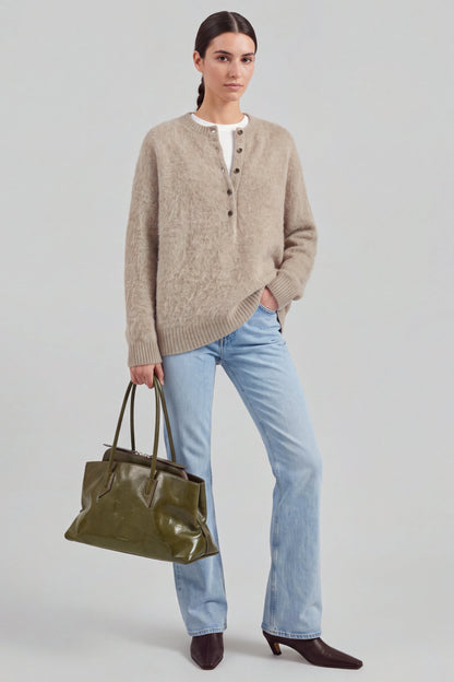 Pullover Veya in Sand Brushed Ladneri – Model ist 1,78 m groß und trägt Gr. S