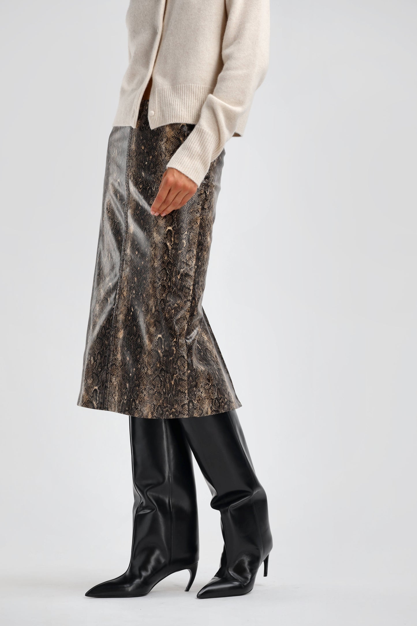 Rock Cuir in Snake Ladneri