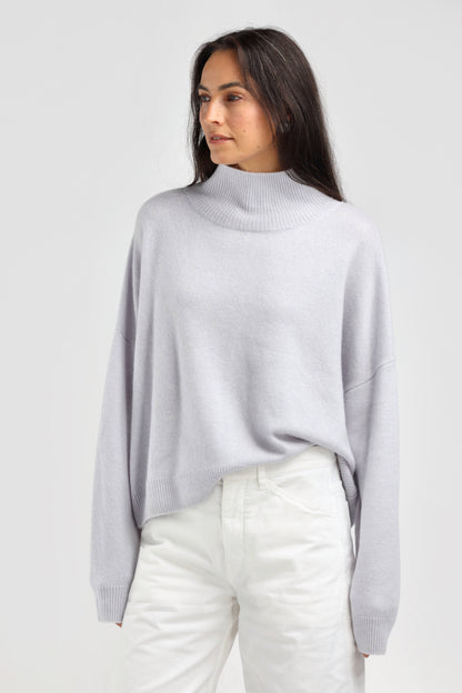 Royal Soleil Turtleneck Sweater in Moonstone – Ladneri