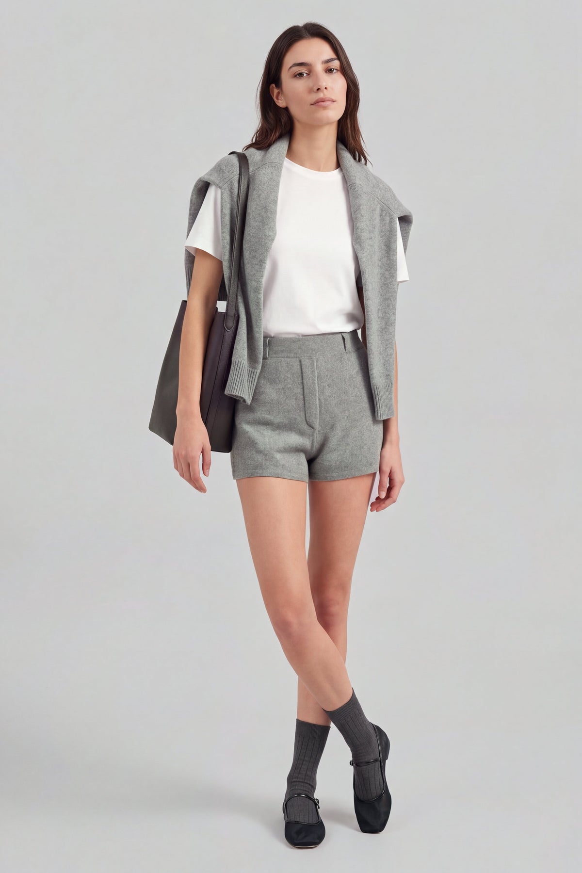 Shorts Maxi in Knitted Stone Ladneri – Model ist 1,78 m groß und trägt Gr. S