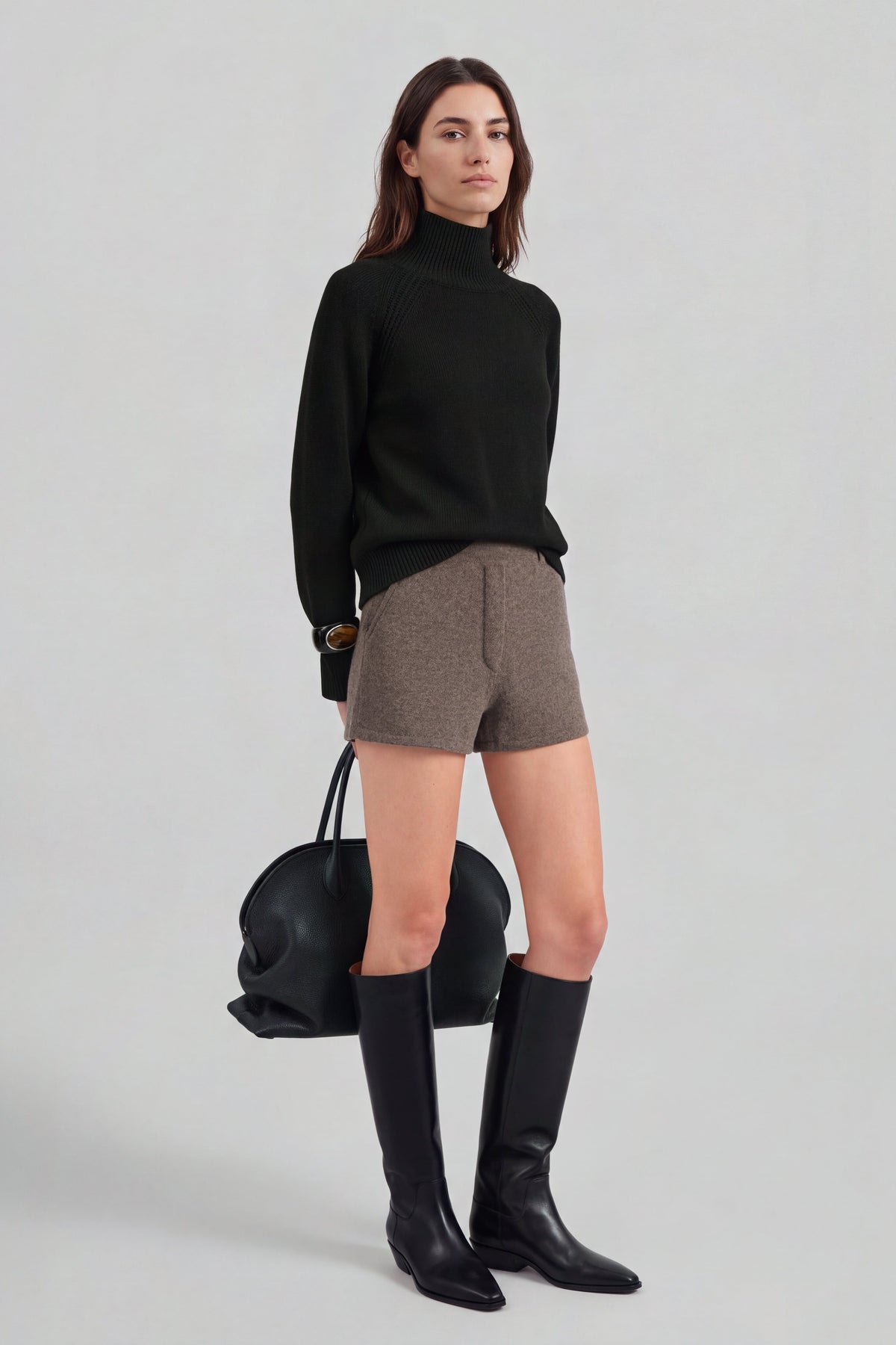 Shorts Maxi in Truffle Ladneri – Model ist 1,78 m groß und trägt Gr. S