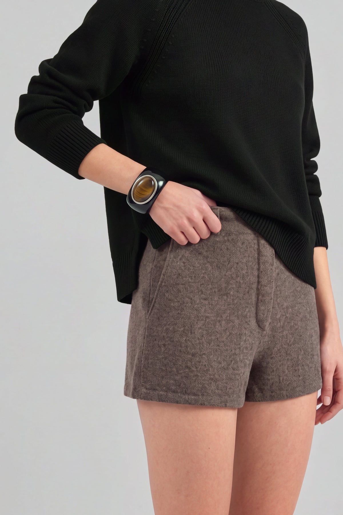 Shorts Maxi in Truffle Ladneri – Model ist 1,78 m groß und trägt Gr. S