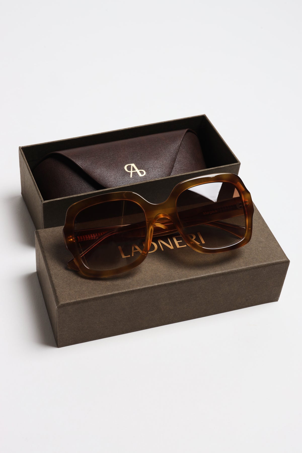 Sunglasses Margaux in Honey