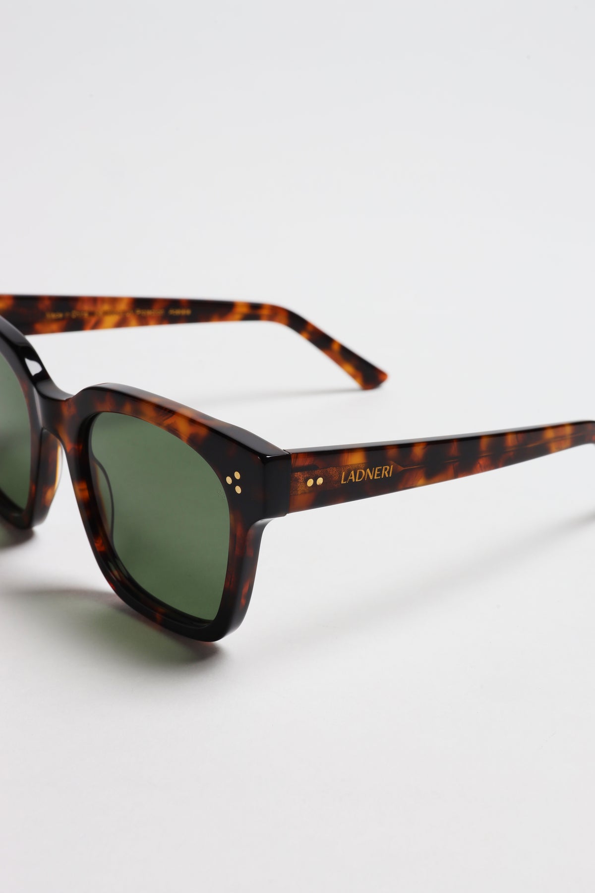 Sunglasses Vera in Tortoise