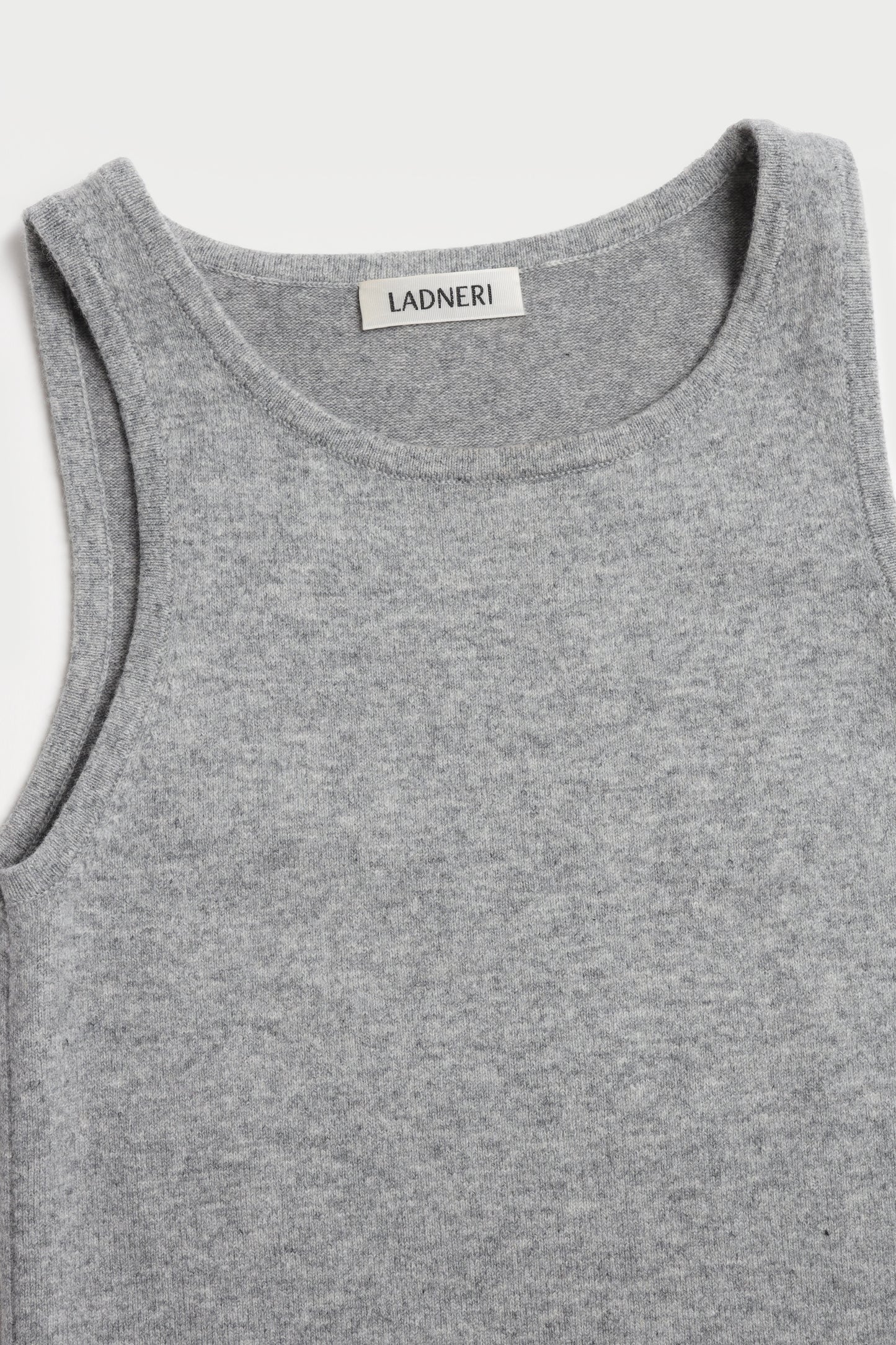 Stricktop Elou in Knitted Stone Ladneri