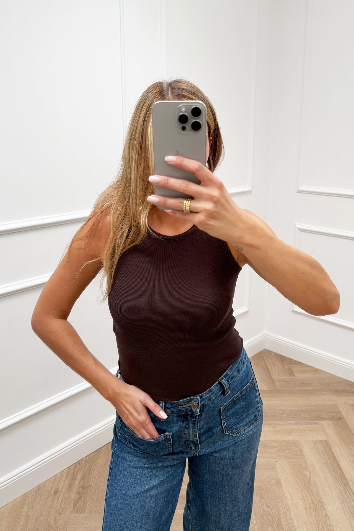 Tank Top La Coeur in Dunkelbraun Ladneri