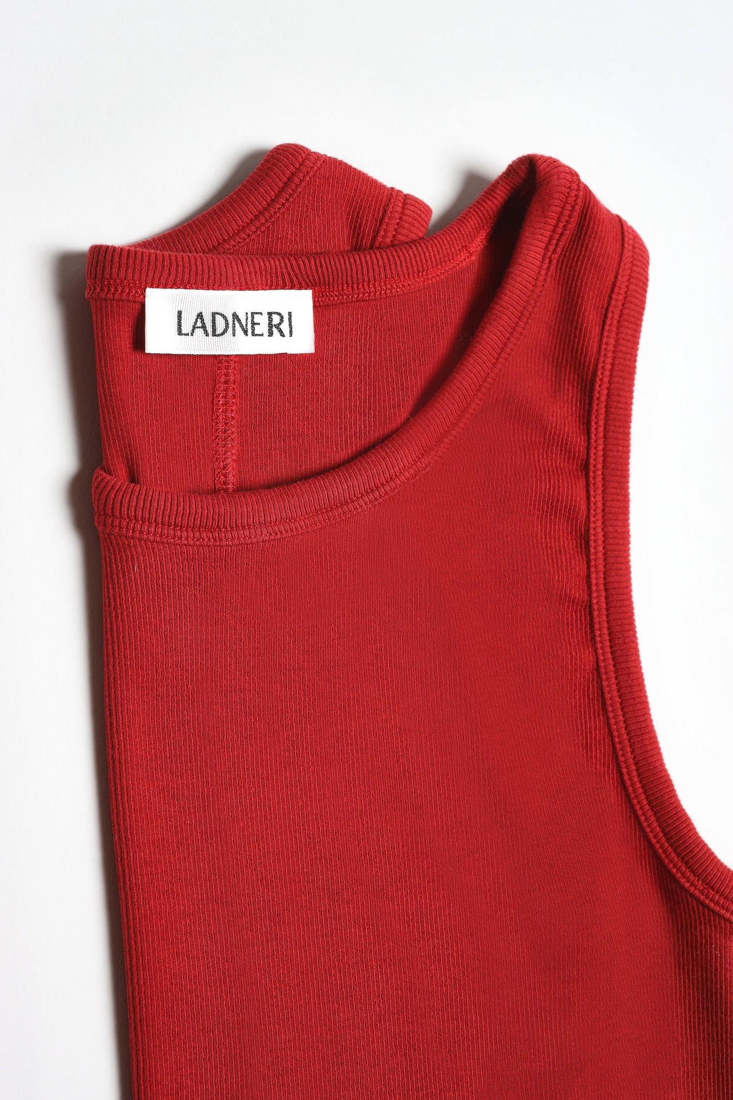 La Coeur Tank Top in Red – Ladneri 