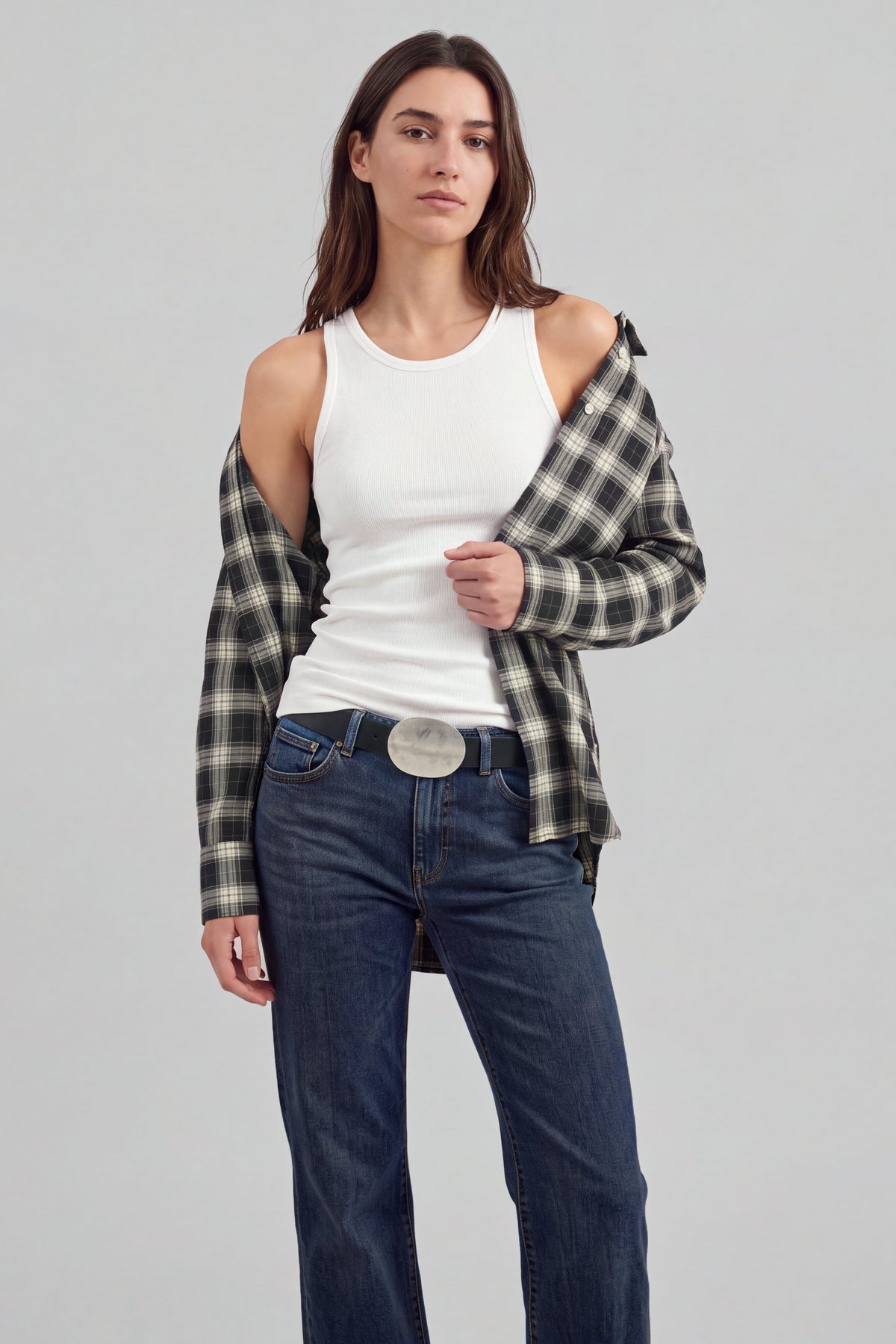 Tank Top La Coeur in Weiß Ladneri – Model ist 1,78 m groß und trägt Gr. S