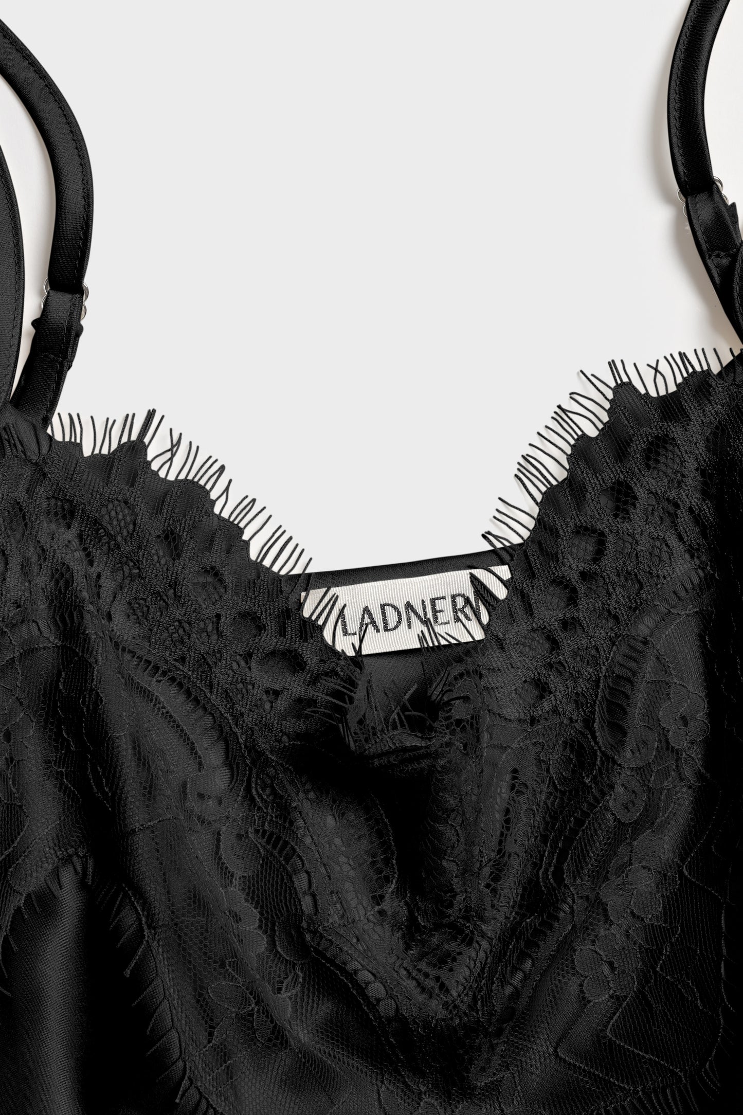 Top Darla in Schwarz Ladneri