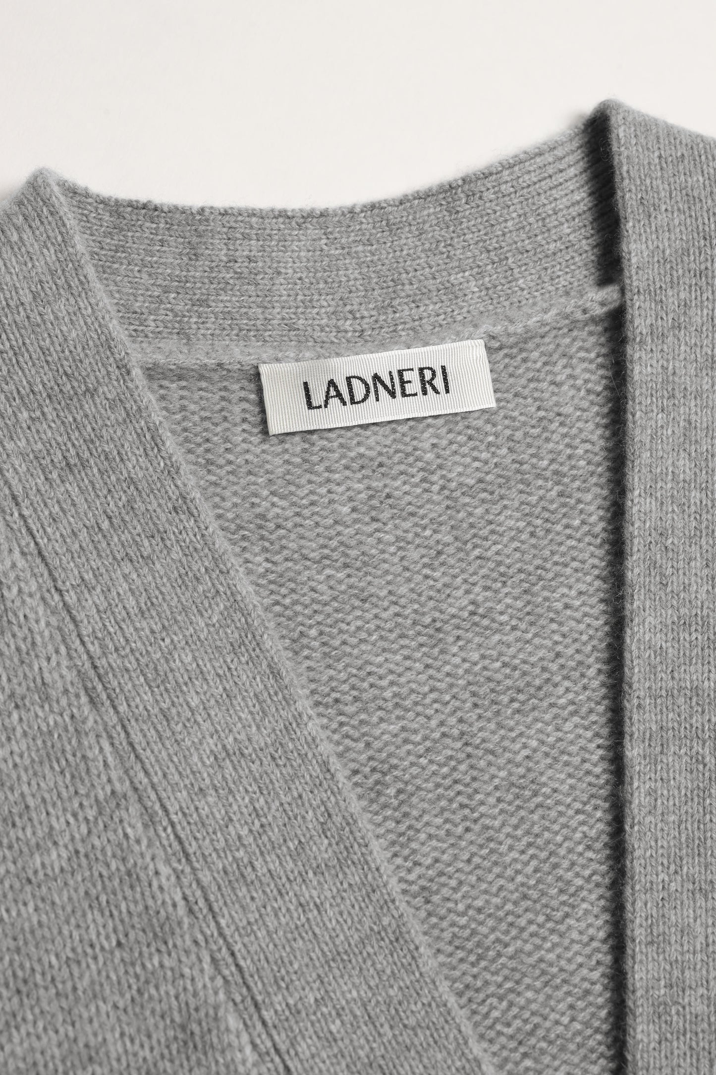 Cardigan Palais in Feline – Ladneri