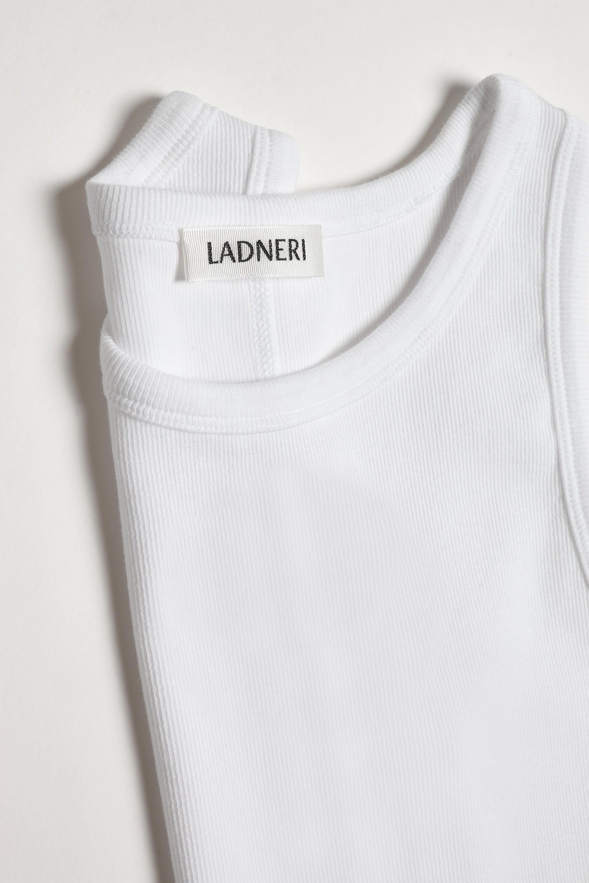 Tank Top La Coeur in Weiß – Ladneri