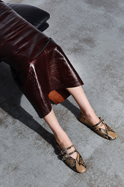 Claudia Loafers in Snake/Silver