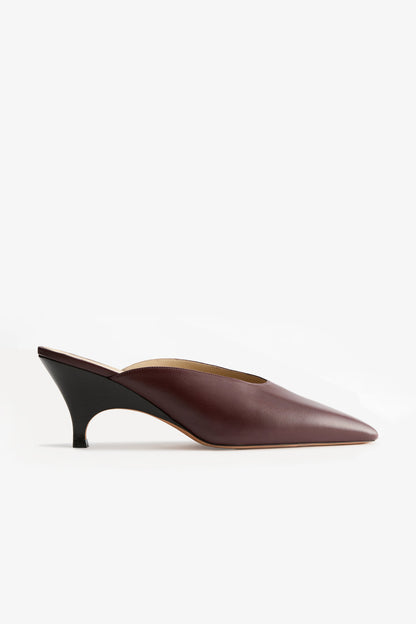 Mules Petra in Bordeaux Le Monde Beryl
