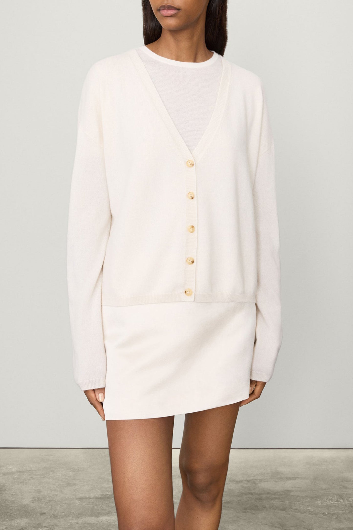 Cardigan Abby in Cream Lisa Yang