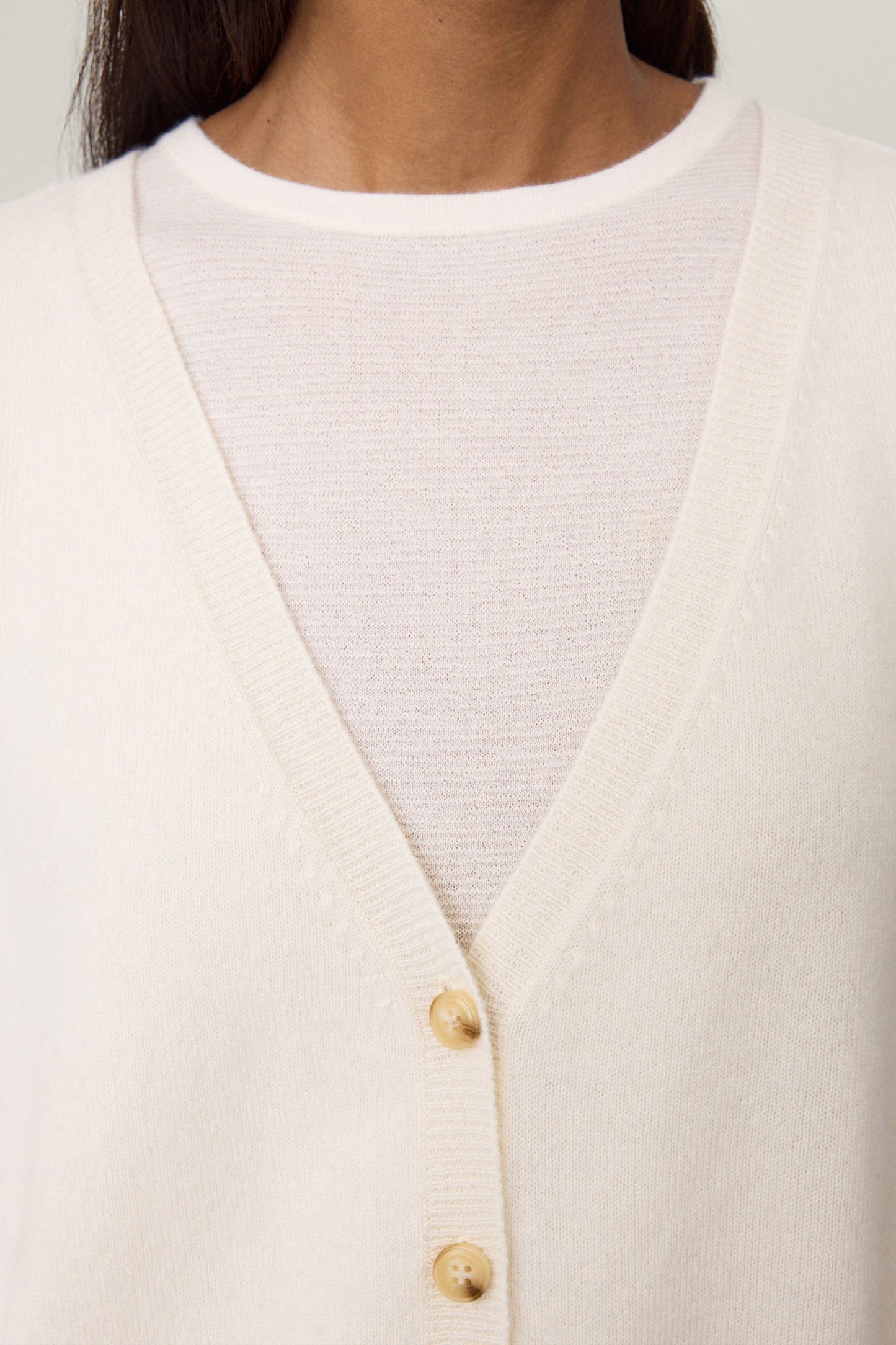Cardigan Abby in Cream Lisa Yang