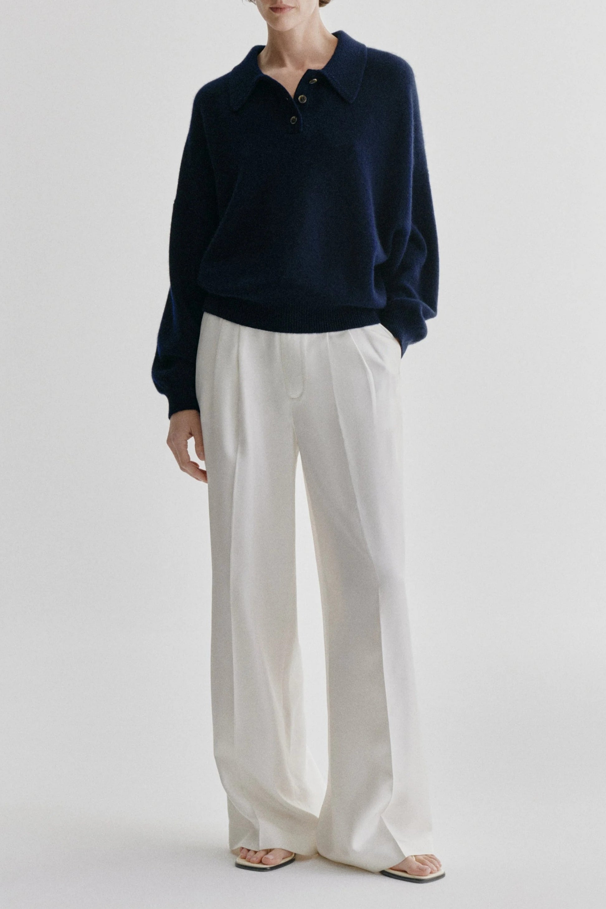 Pullover Etta in Navy Lisa Yang