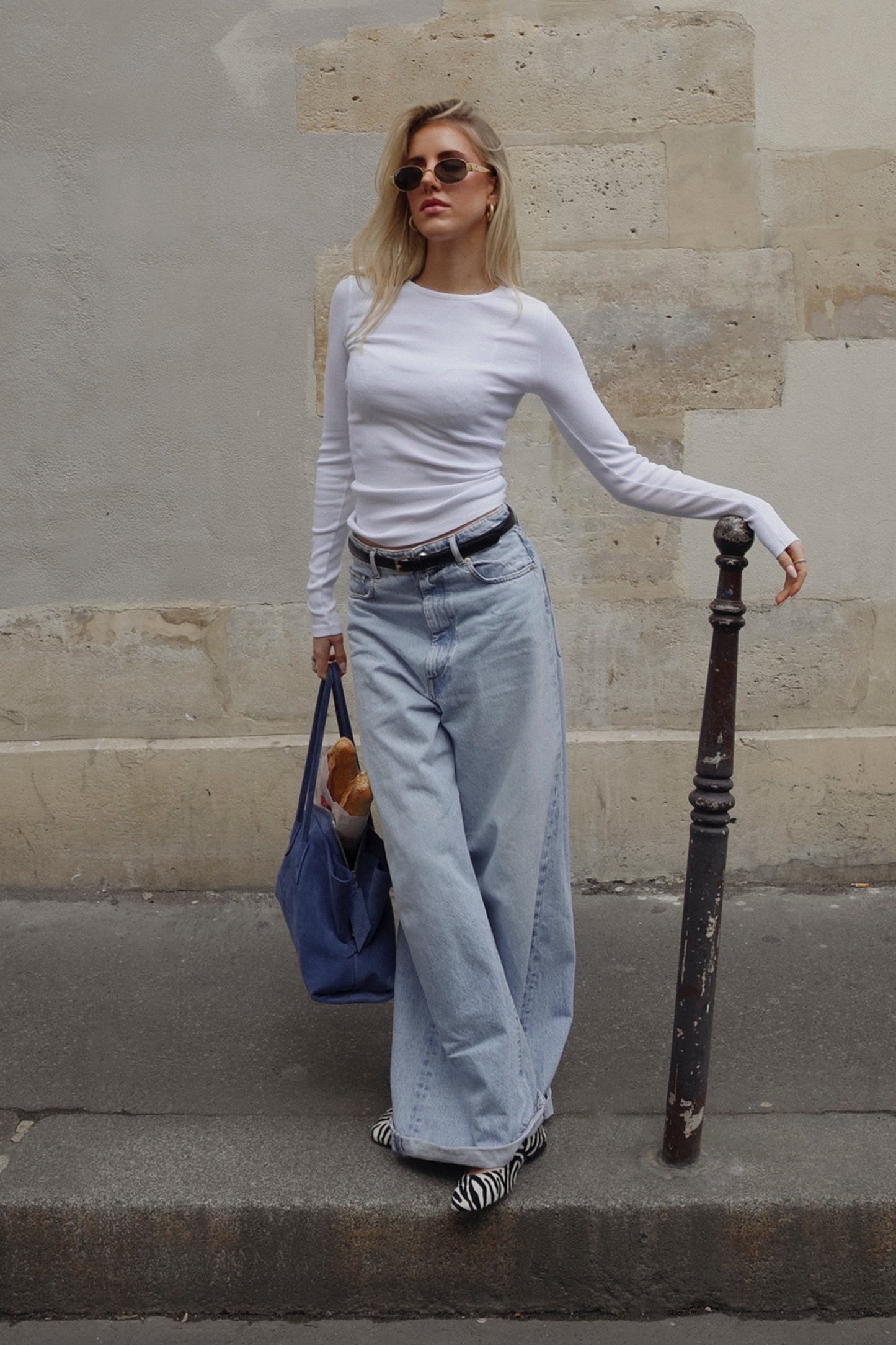 Línea de manga larga en blanco