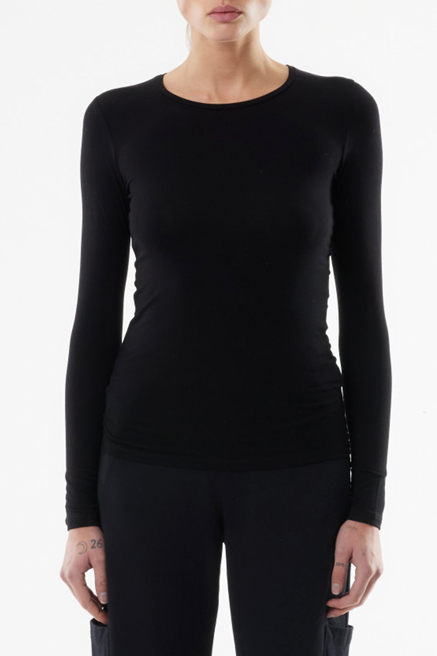 Longsleeve Ally in SchwarzMajestic Filatures - Anita Hass