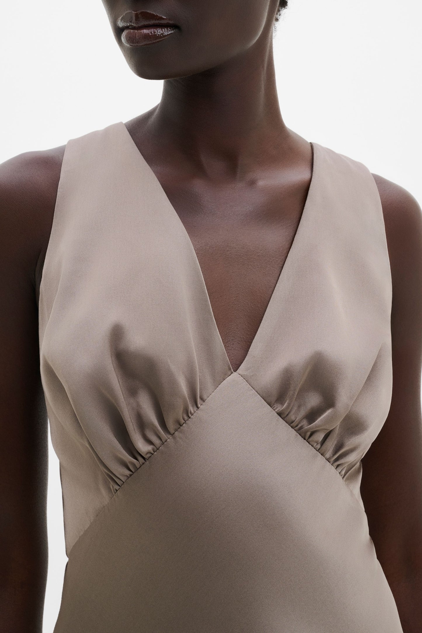 Kleid Thelma in Graphite Malina