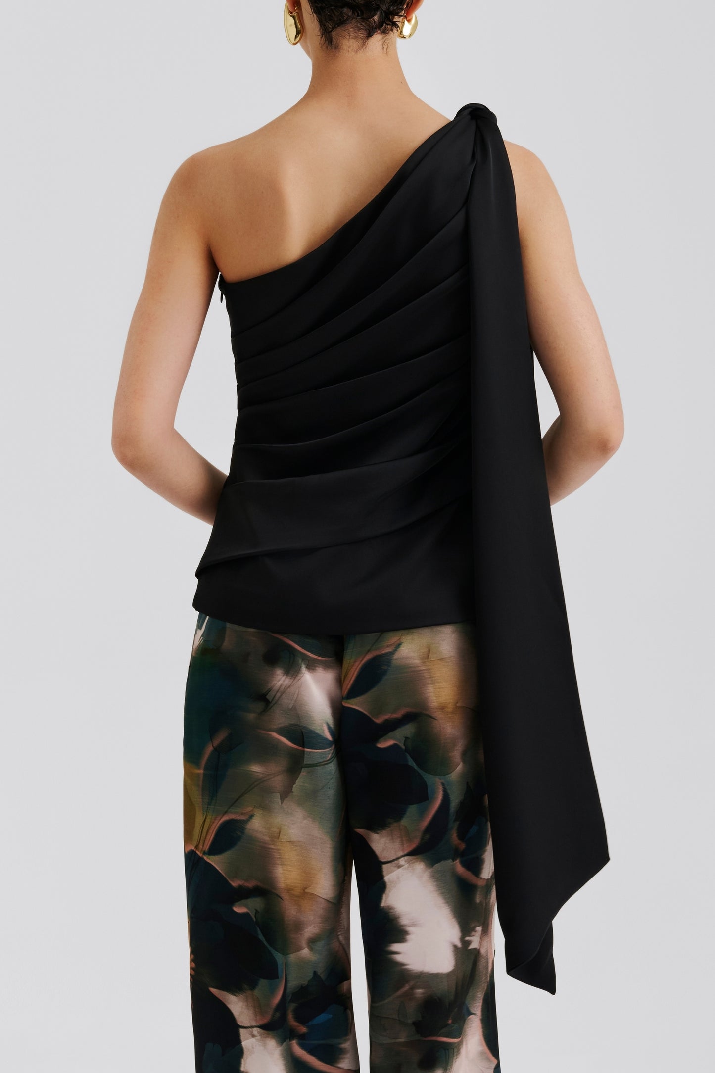 Top Nelly in Schwarz Malina