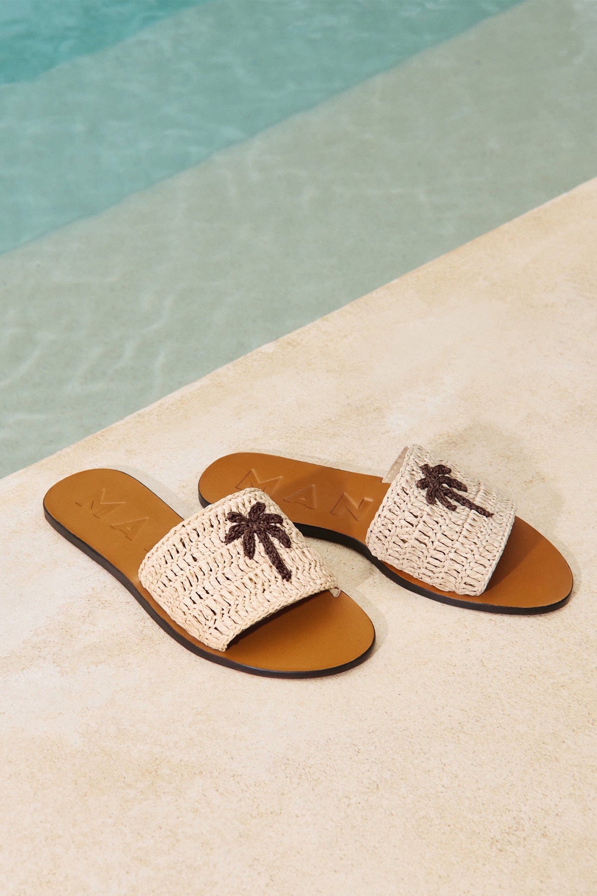 Sandale Raffia in Natural/Cocoa Palm Manebi