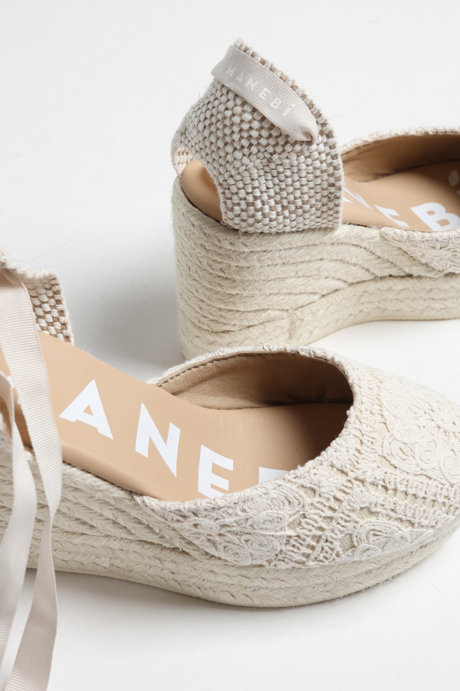 Wedges Yucatan in Natural Manebi