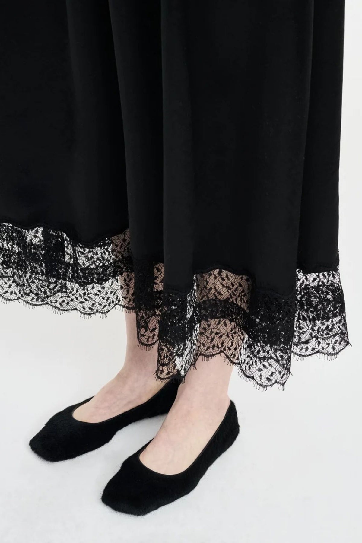 Rock Gathered Lace in Schwarz Maria McManus